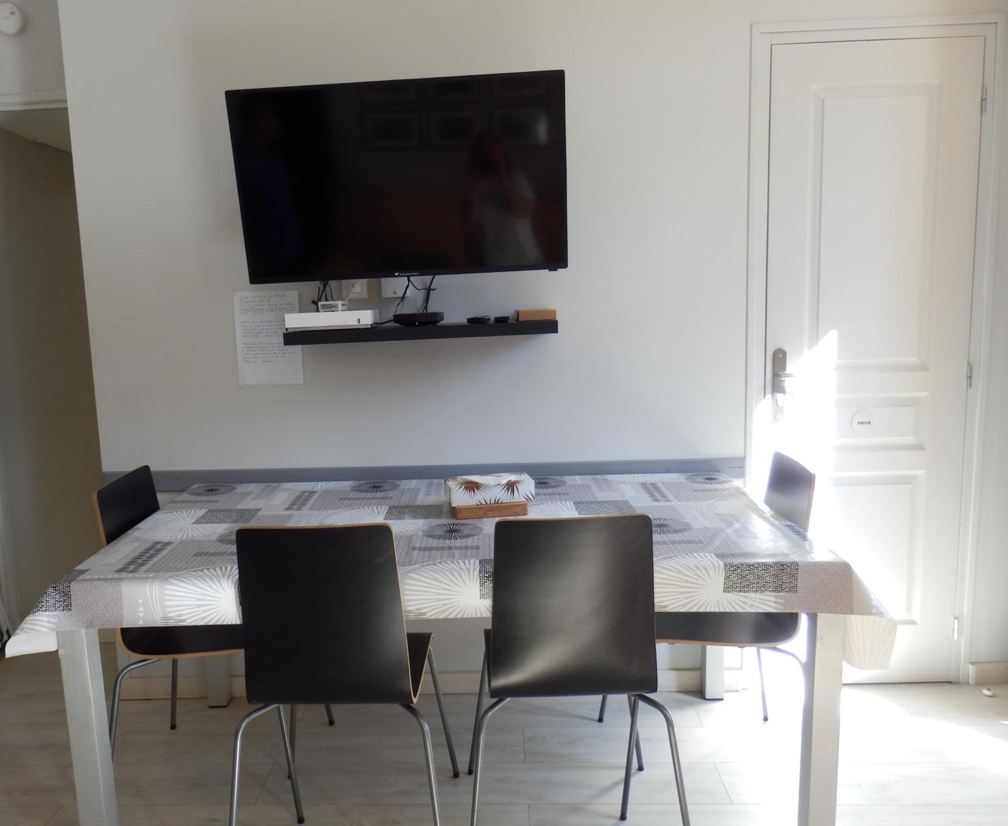 Agreable T2 Au Centre De Luchon