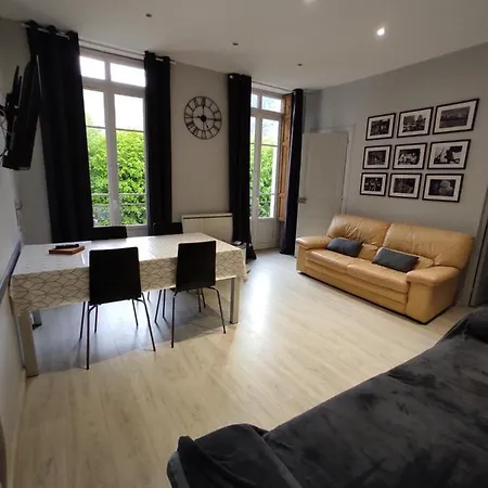 Agreable T2 Au Centre De Luchon Apartment Bagneres-de-Luchon Exterior photo