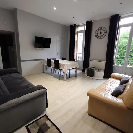 Agreable T2 Au Centre De Luchon Apartment Bagneres-de-Luchon Exterior photo